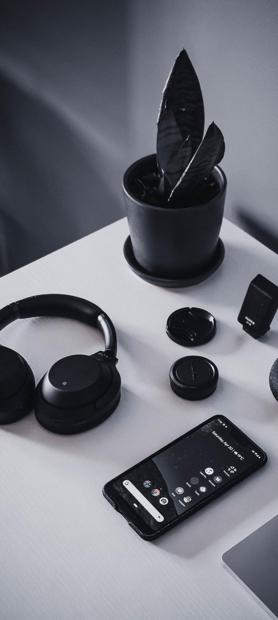 mobile & accessories